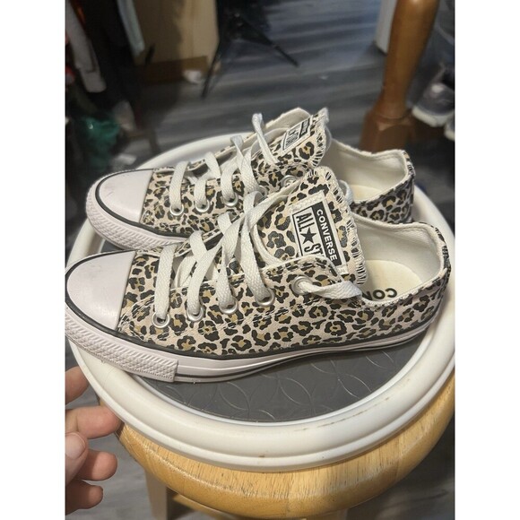 Women’s Converse Chuck Taylor Cheetah Size 6 Shoes - Picture 1 of 7